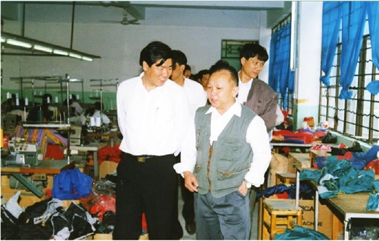 中共二十屆中央政治局委員，國(guó)務(wù)院副總理、黨組成員 何立峰（時(shí)任泉州市委書記）蒞臨雙喜集團(tuán)考察調(diào)研